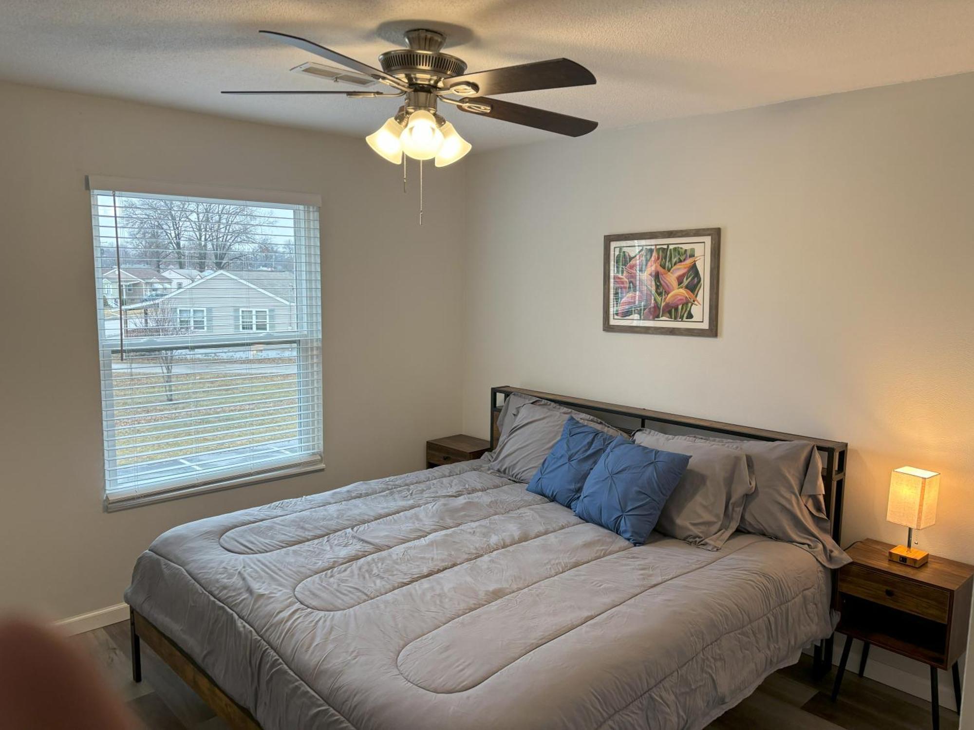 Peaceful Park 2 Bedroom Remodeled Family Suite Granite City Exterior photo