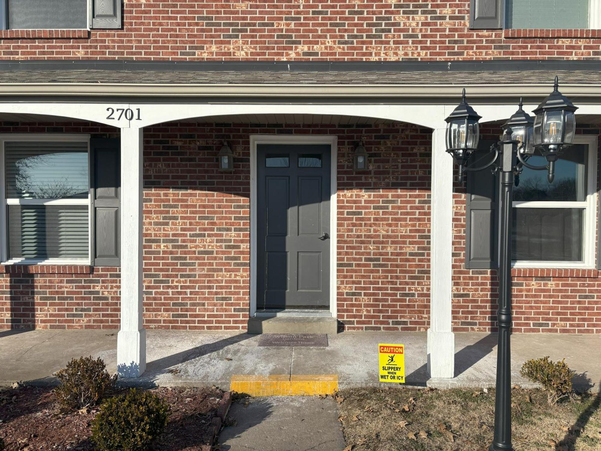 Peaceful Park 2 Bedroom Remodeled Family Suite Granite City Exterior photo